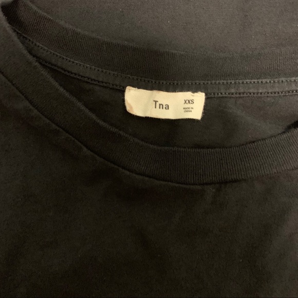 Aritzia TNA t shirt - Picture 5 of 5